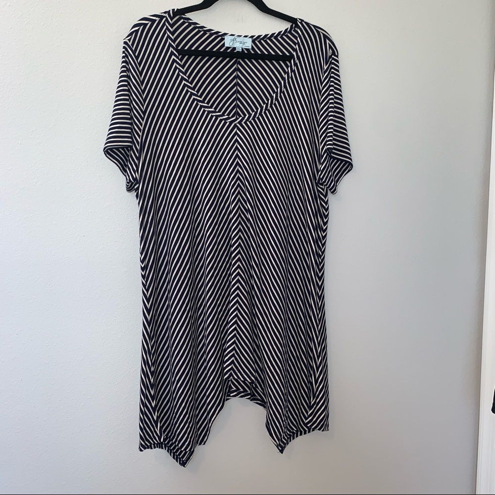 Joan Vass Scoop Neckline Short Sleeve Shark Hemline Tunic